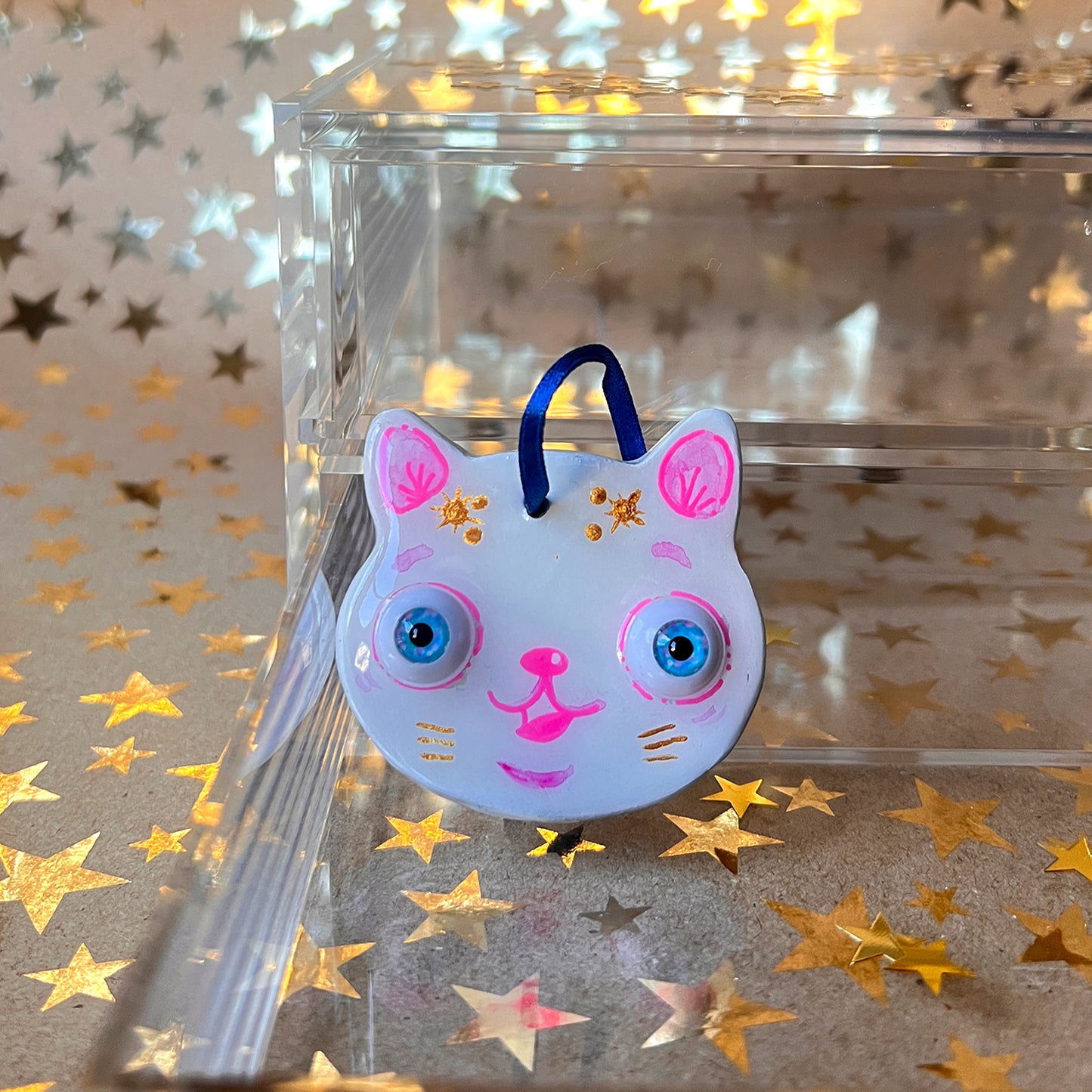 Handmade cat ornament - White cat with big eyes